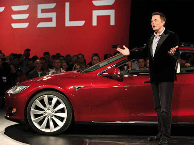 Moment istoric pentru Tesla. Compania lui Musk a depăşit Toyota şi devine cea mai valoroasă companie din industria auto