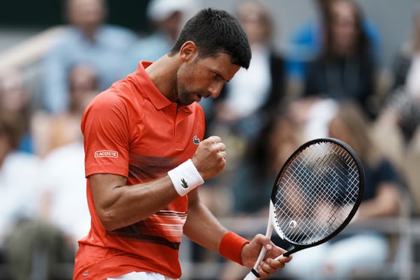 Djokovic, calificare facilă în sferturile de finală la Roland Garros, unde îl aşteaptă pe Nadal